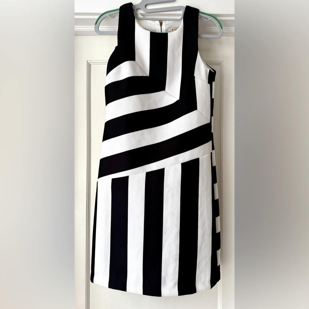 Cremieux Black & White Striped Sheath Dress - Size XS - (EUC)